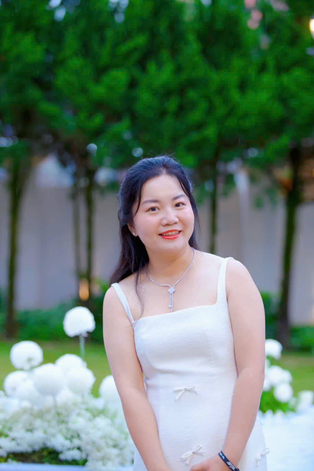 Người Phụ Nữ Bán Rau Má 200 Đồng Và Hành Trình Đưa Khăn Việt Sang Mỹ